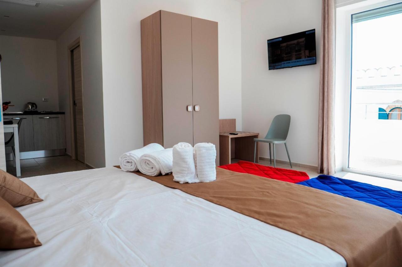 B&B A Un Passo Dal Mare Торре-Канне Экстерьер фото